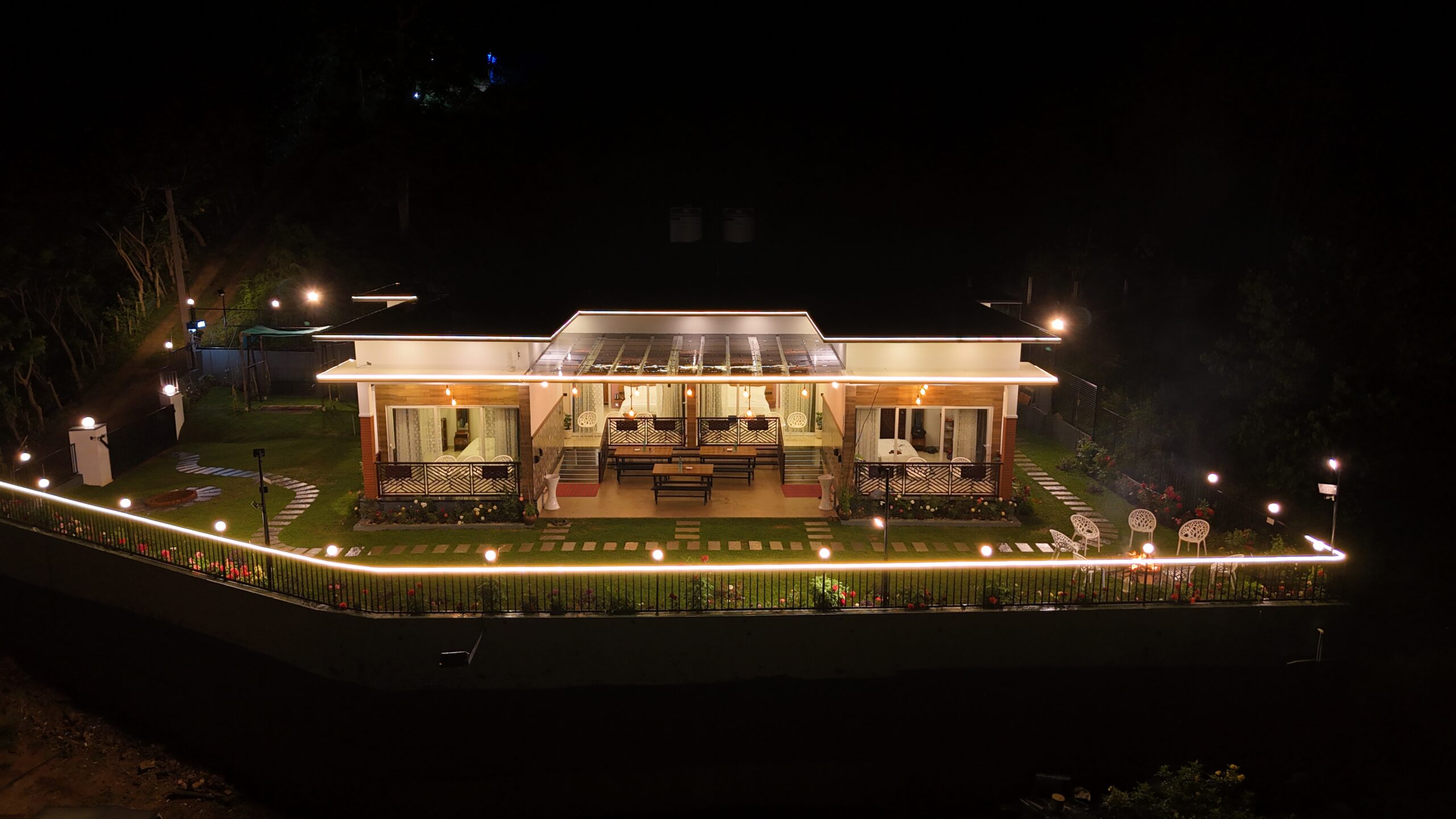 Banbury Bungalow logo – Luxury Homestay in Kanthalloor, Idukki