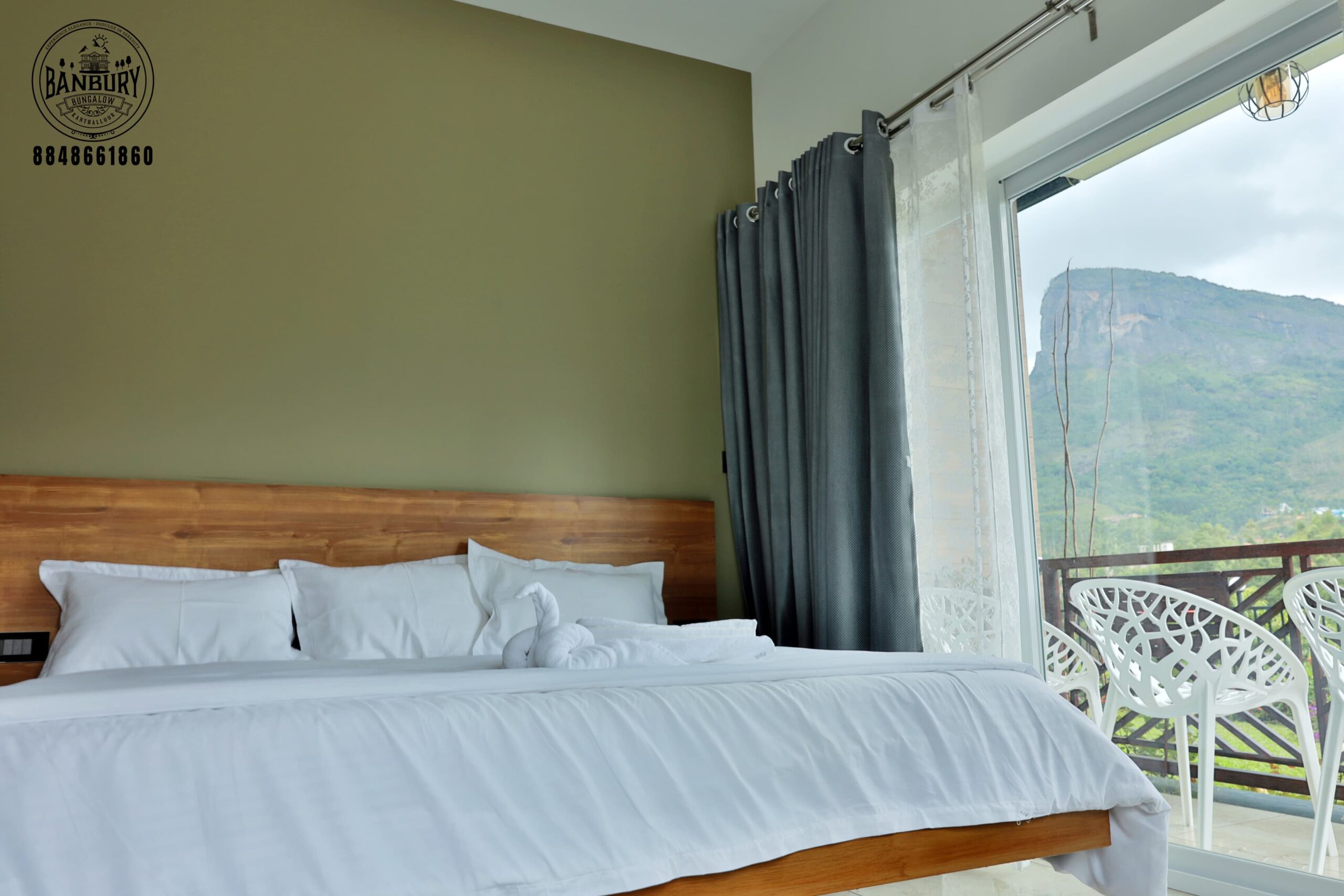 Banbury Bungalow logo – Luxury Homestay in Kanthalloor, Idukki